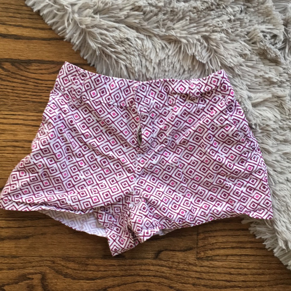 💜Old Navy girls patterned purple shorts
